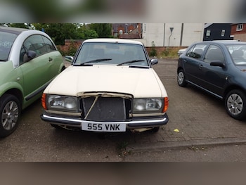Used Mercedes-Benz 200 1983 for sale - 76063859: Photo