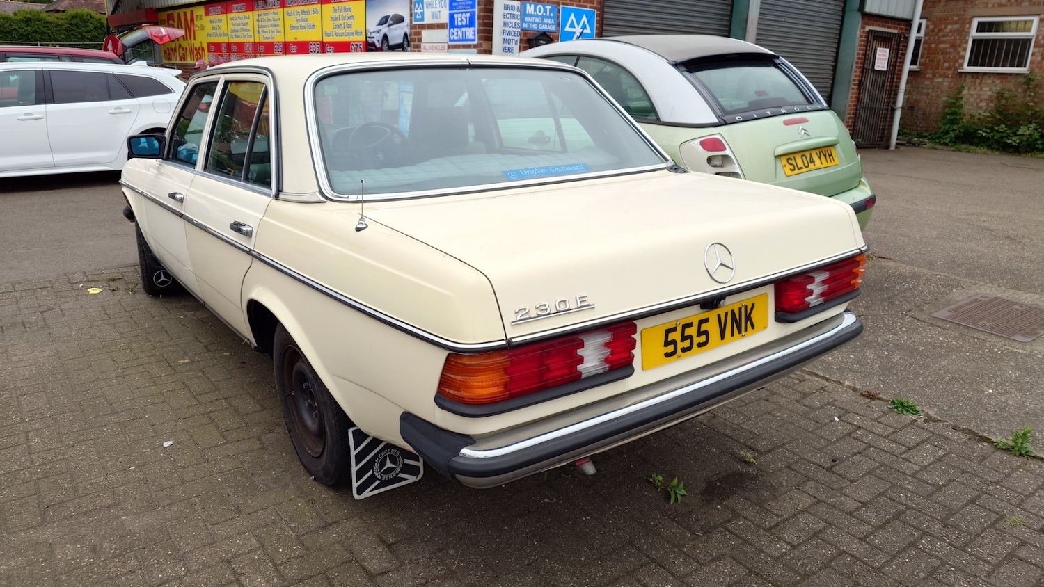 Used Mercedes-Benz 200 1983 for sale - 76063859: Photo 5