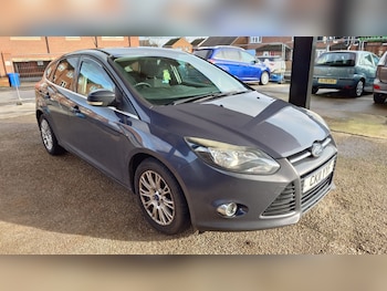 2011 (11) - 1.6 125 Titanium 5dr