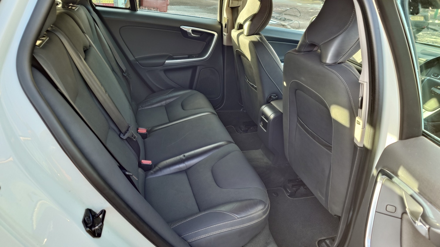 Used Volvo V60 2012 for sale - 76975400: Photo 10