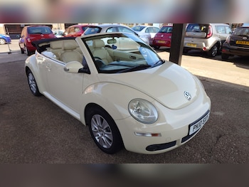 Used Volkswagen Beetle 2010 for sale - 79208829: Photo