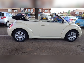 Used Volkswagen Beetle 2010 for sale - 79208829: Photo