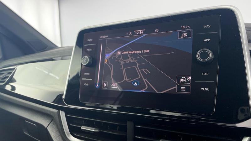 Used Volkswagen T-Roc 2024 for sale - 76244846: Photo 17