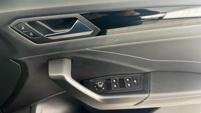 Used Volkswagen T-Roc 2024 for sale - 76244846: Photo 20