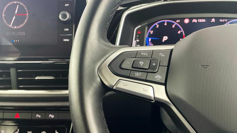 Used Volkswagen T-Roc 2024 for sale - 76244846: Photo 23