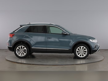 Used Volkswagen T-Roc 2024 for sale - 78791745: Photo