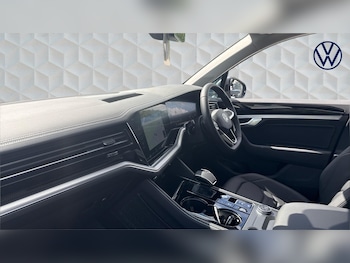Used Volkswagen Touareg undefined for sale - 79525237: Photo
