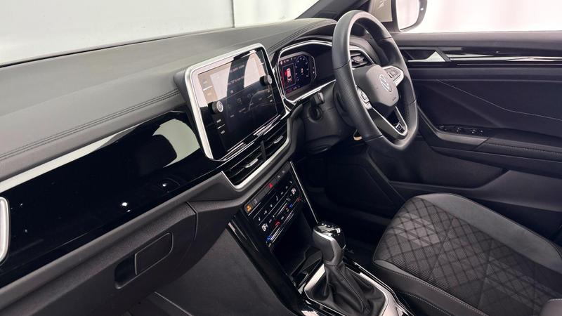 Used Volkswagen T-Roc 2025 for sale - 76244751: Photo 2