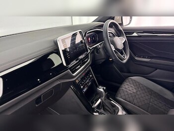 Used Volkswagen T-Roc 2025 for sale - 76244751: Photo