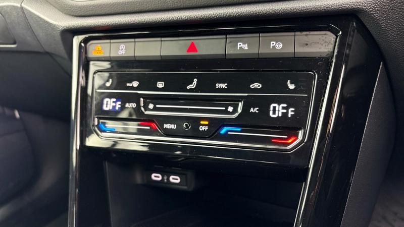 Used Volkswagen T-Roc 2025 for sale - 76244751: Photo 7