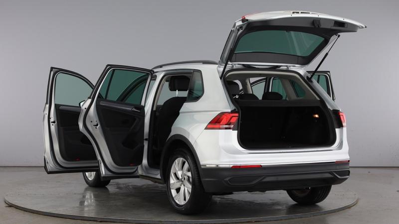 Used Volkswagen Tiguan 2021 for sale - 76244849: Photo 11