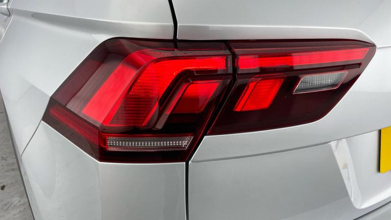 Used Volkswagen Tiguan 2021 for sale - 76244849: Photo 32