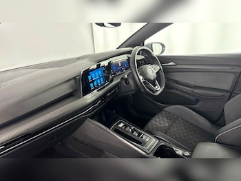 Used Volkswagen Golf 2022 for sale - 77335974: Photo