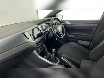 Used Volkswagen Polo 2019 for sale - 77602974: Photo