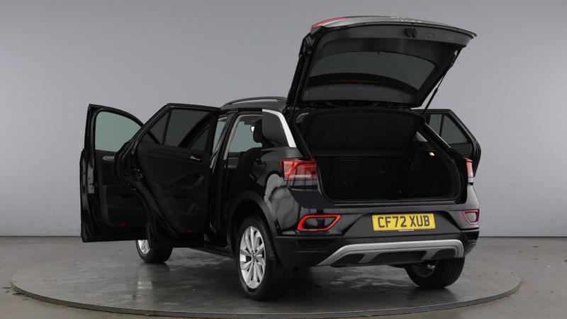 Used Volkswagen T-Roc 2023 for sale - 76908637: Photo 11