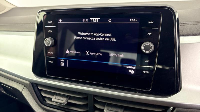 Used Volkswagen T-Roc 2023 for sale - 76908637: Photo 16