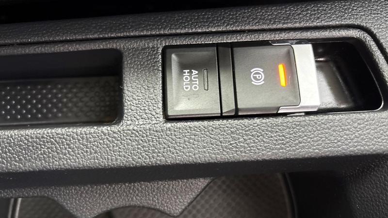 Used Volkswagen T-Roc 2023 for sale - 76908637: Photo 25