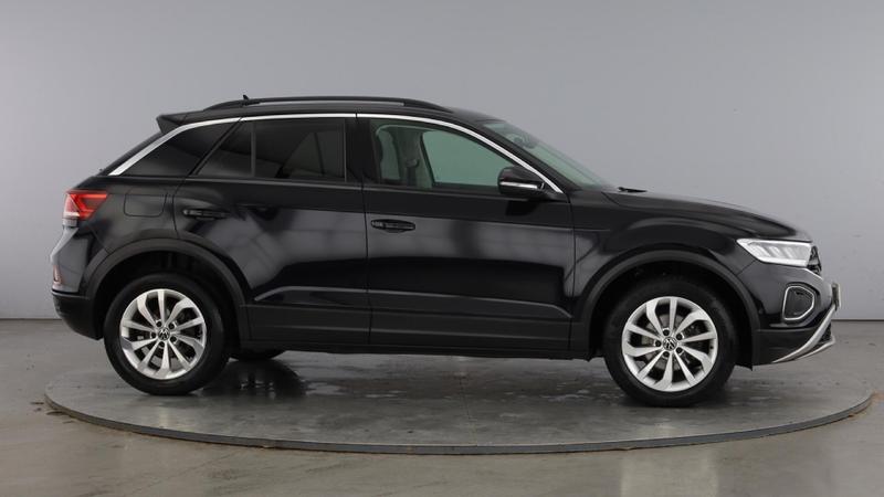 Used Volkswagen T-Roc 2023 for sale - 76908637: Photo 4