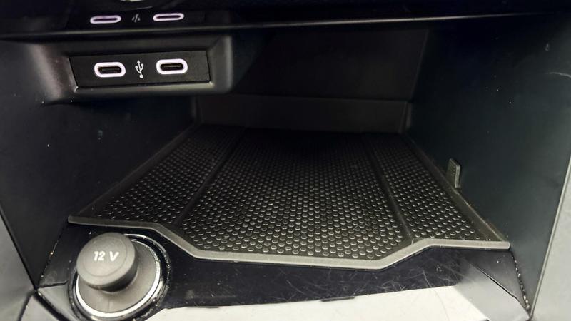 Used Volkswagen T-Roc 2023 for sale - 76908637: Photo 7