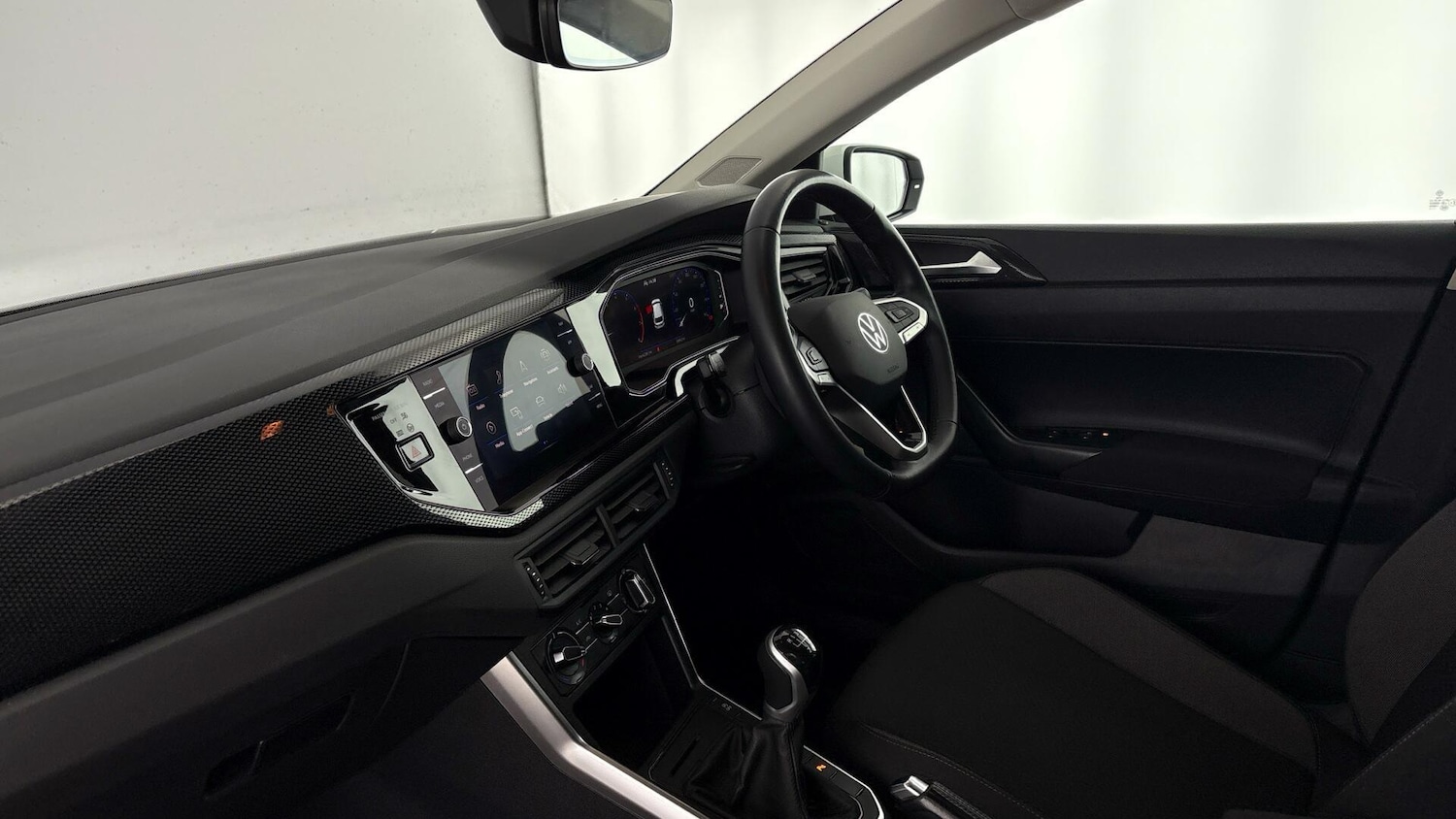 Used Volkswagen Polo 2022 for sale - 77602882: Photo 2