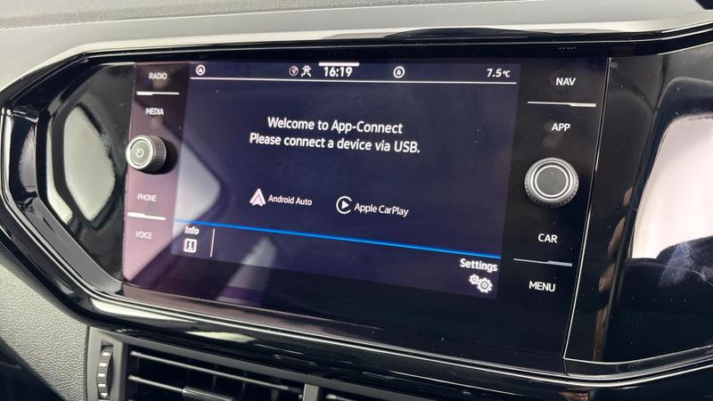 Used Volkswagen T-Cross 2023 for sale - 76940055: Photo 16