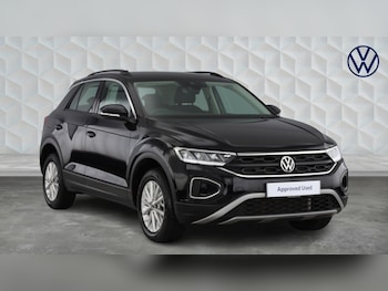 Used Volkswagen T-Roc 2024 for sale - 79404799: Photo