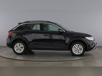 Used Volkswagen T-Roc 2024 for sale - 79404799: Photo