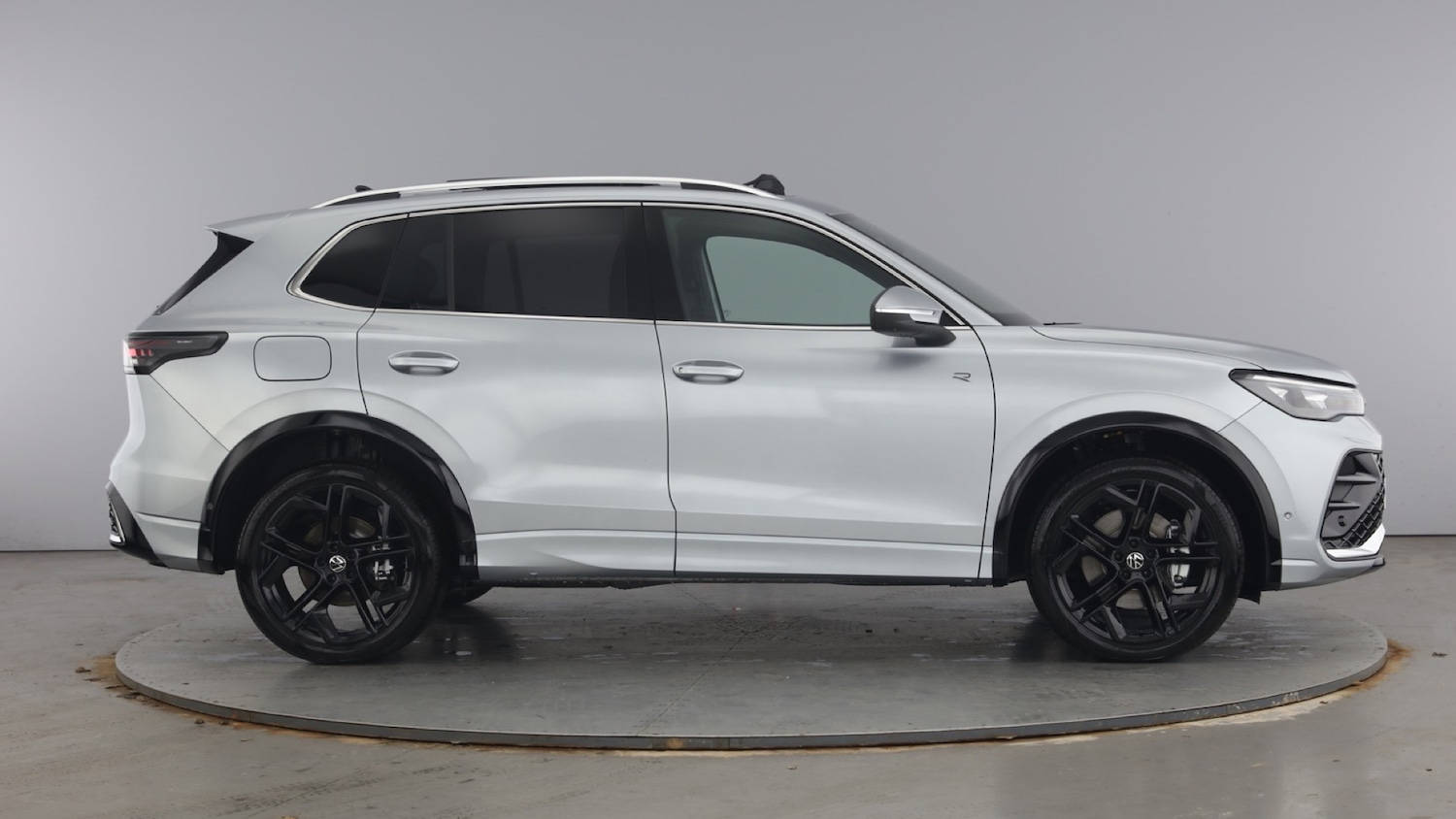 Used Volkswagen Tiguan 2025 for sale - 77619219: Photo 4