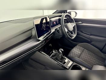 Used Volkswagen Golf 2024 for sale - 79779996: Photo