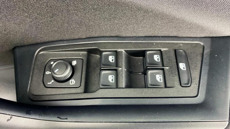 Used Volkswagen T-Roc 2024 for sale - 77138246: Photo 19