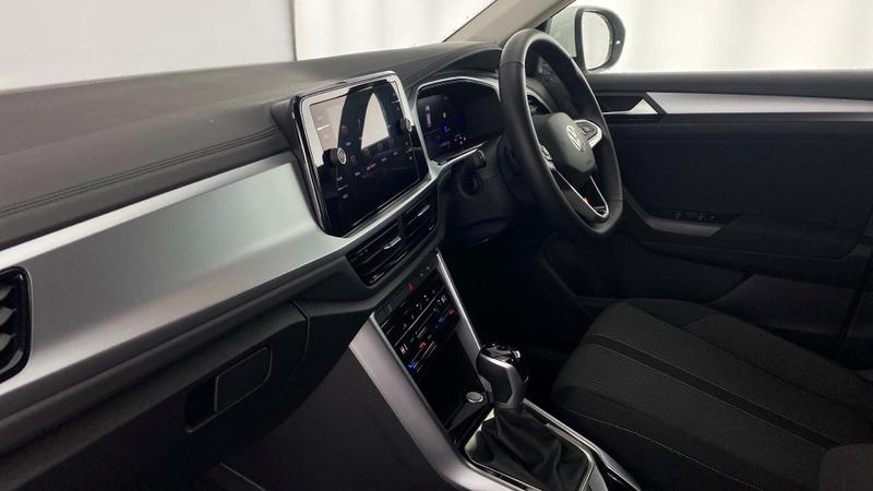 Used Volkswagen T-Roc 2024 for sale - 77138246: Photo 2