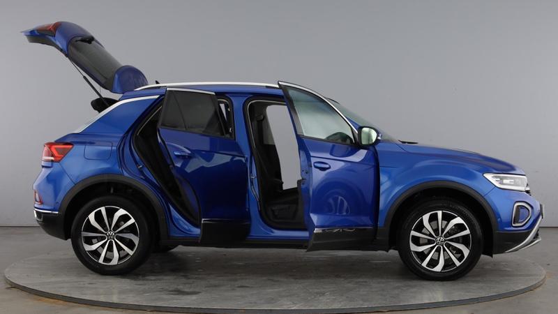 Used Volkswagen T-Roc 2023 for sale - 77161122: Photo 10