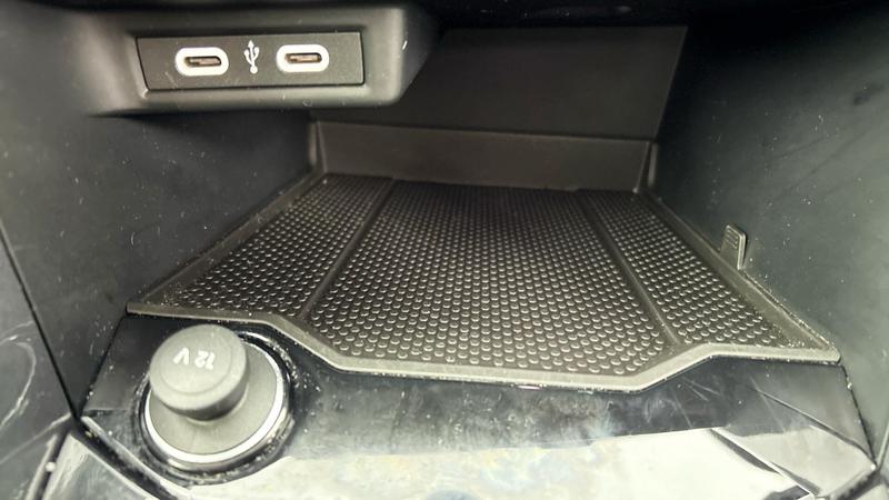 Used Volkswagen T-Roc 2023 for sale - 77161122: Photo 12