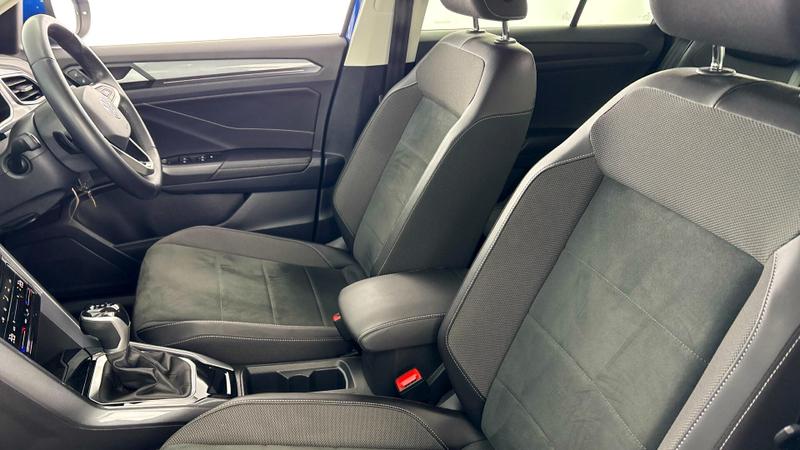 Used Volkswagen T-Roc 2023 for sale - 77161122: Photo 34