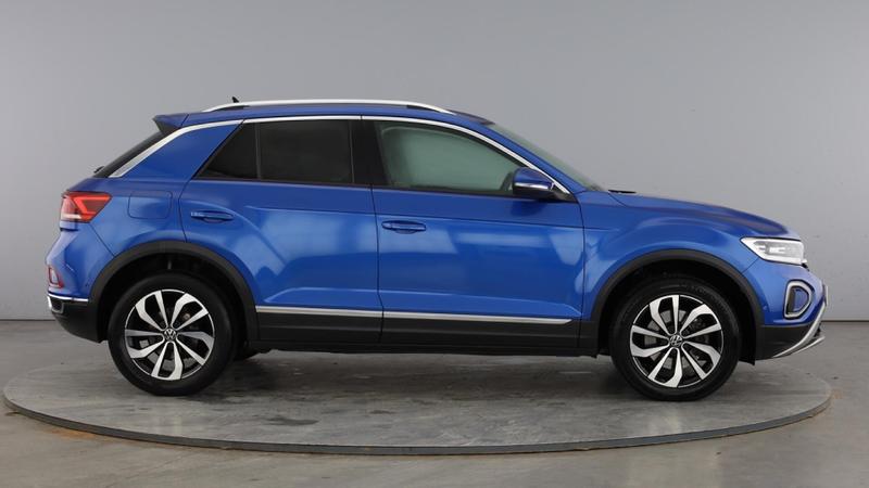 Used Volkswagen T-Roc 2023 for sale - 77161122: Photo 4