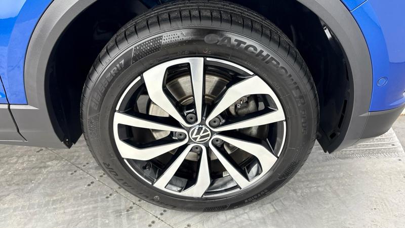 Used Volkswagen T-Roc 2023 for sale - 77161122: Photo 5