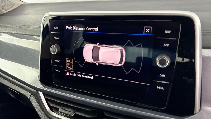 Used Volkswagen T-Roc 2023 for sale - 77161122: Photo 7