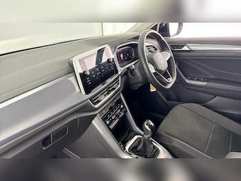 Used Volkswagen T-Roc 2025 for sale - 78565716: Photo