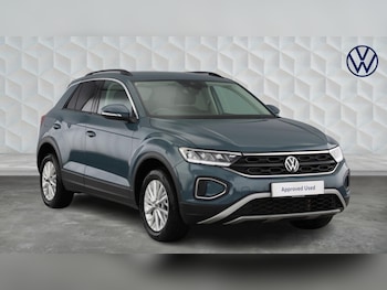 Used Volkswagen T-Roc 2023 for sale - 78647050: Photo