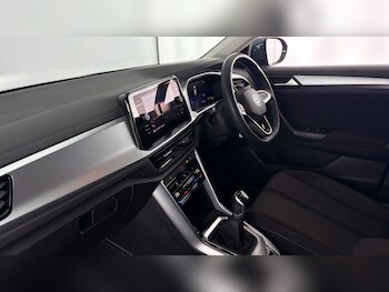 Used Volkswagen T-Roc 2023 for sale - 78647050: Photo