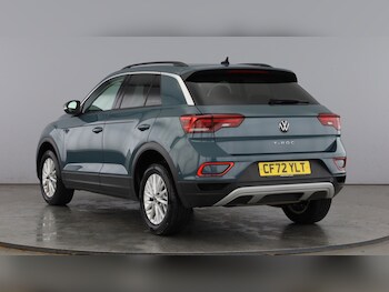 Used Volkswagen T-Roc 2023 for sale - 78647050: Photo