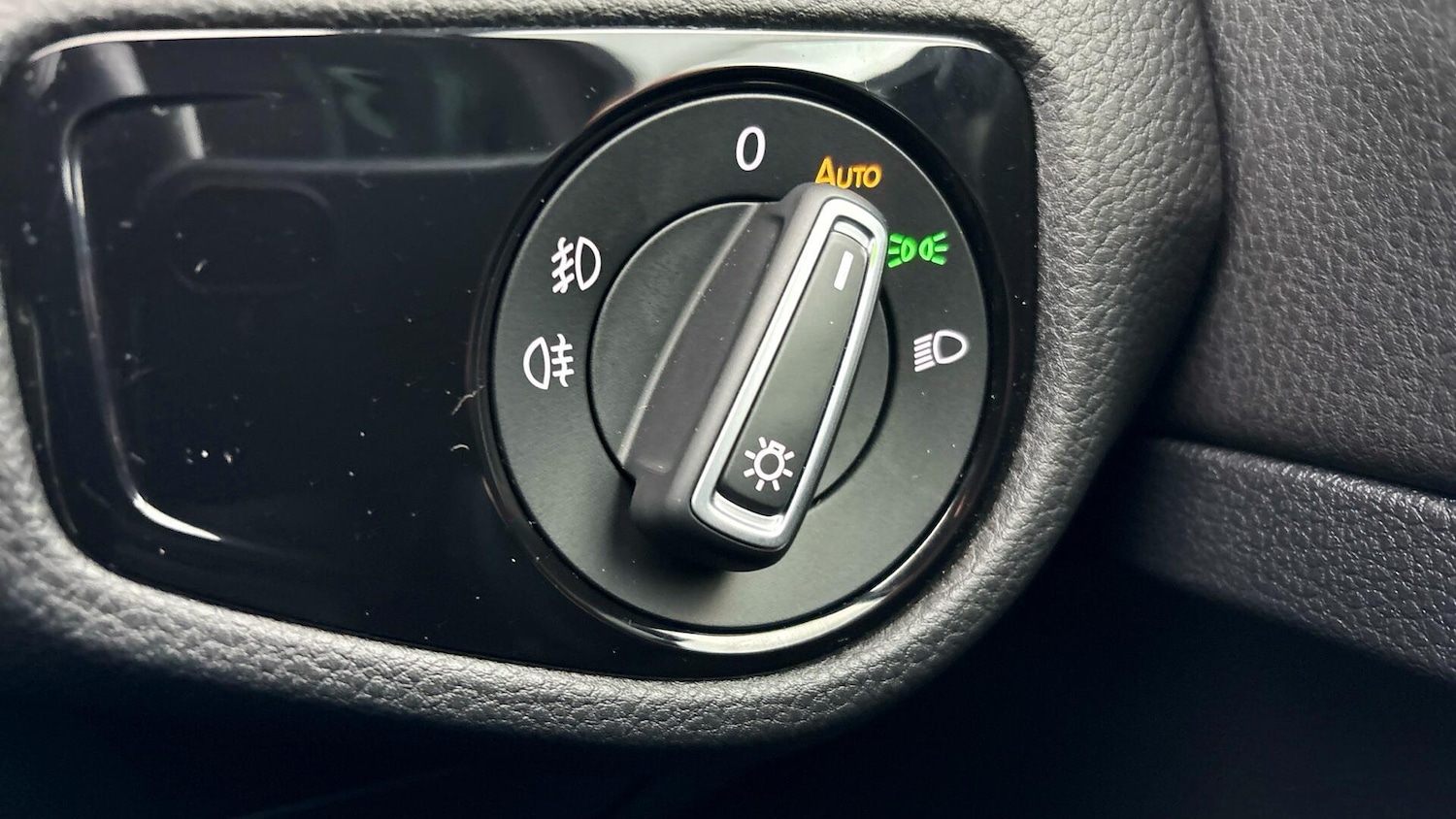 Used Volkswagen Golf 2019 for sale - 77791228: Photo 26