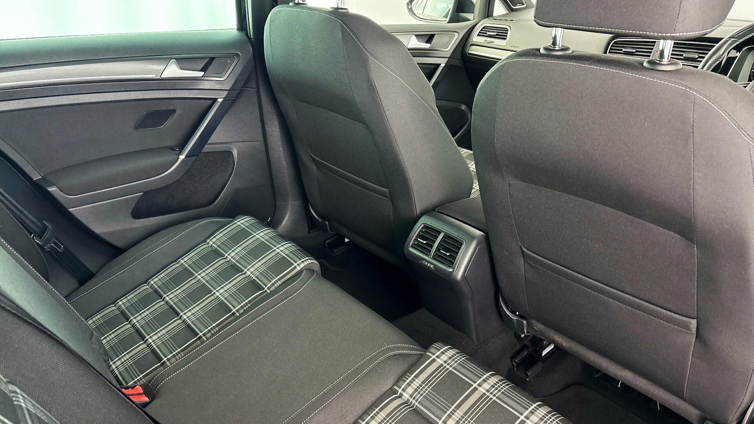 Used Volkswagen Golf 2019 for sale - 77791228: Photo 30