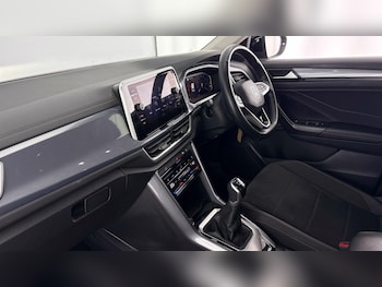 Used Volkswagen T-Roc 2022 for sale - 77791251: Photo