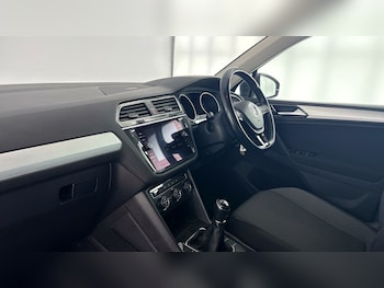 Used Volkswagen Tiguan 2017 for sale - 78906465: Photo