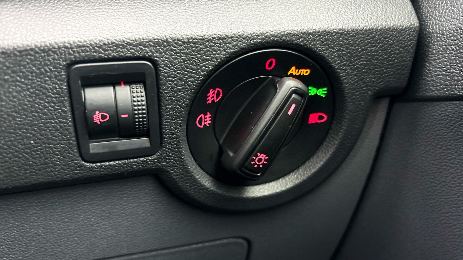 Used Volkswagen T-Cross 2020 for sale - 77731158: Photo 24