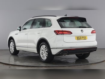 Used Volkswagen Touareg 2021 for sale - 75638900: Photo