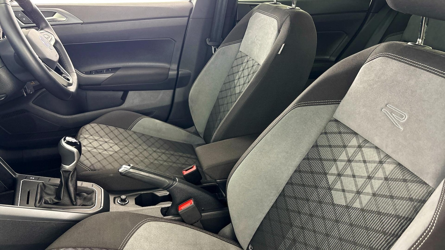 Used Volkswagen Polo 2023 for sale - 77708324: Photo 32