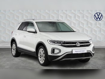 Used Volkswagen T-Roc 2023 for sale - 76146602: Photo