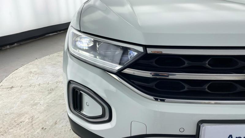 Used Volkswagen T-Roc 2023 for sale - 76146602: Photo 39